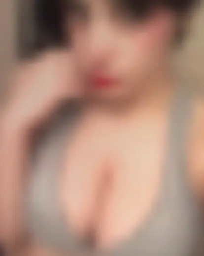 Flora, 19 Jahre — lesbisch sex in Bergedorf