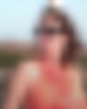 Lina, 20 Jahre — lesbisch sex in Neu-Isenburg
